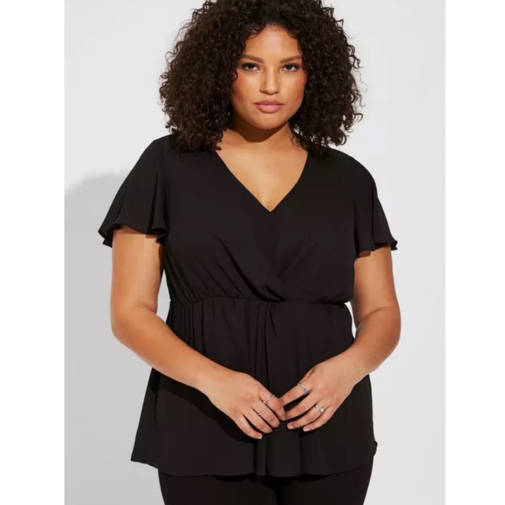 TORRID NWT Georgette Twist Surplice Flutter Sleeve Blouse 0674